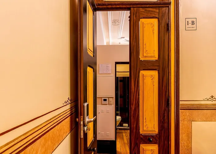 Chic Escape Spacious & Appartamento Oporto