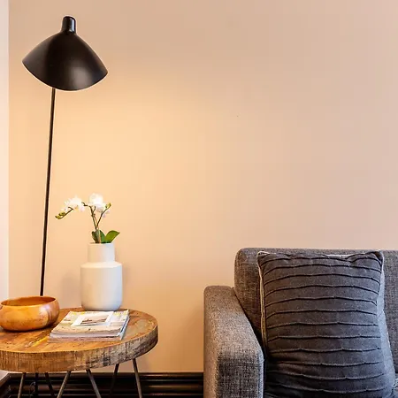 Chic Escape Spacious & Διαμέρισμα